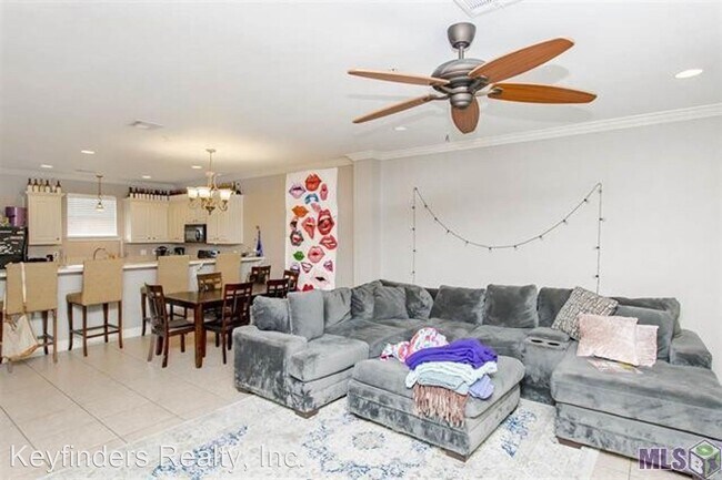 Building Photo - 3 br, 2 bath House - 1502 Harwich Dr., Unit C