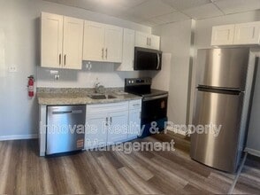 Building Photo - 29 Logan Ave