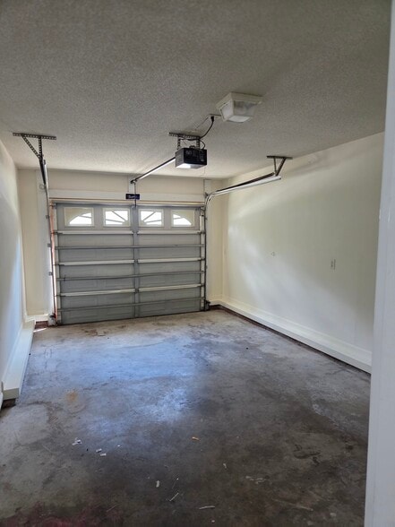 Building Photo - 2904 Rockport Dr