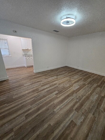 Building Photo - 1610 E Yale Ave