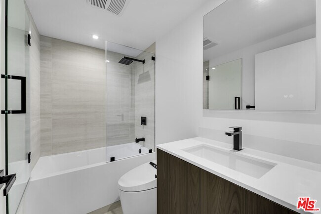 Building Photo - 10630 Wilkins Ave