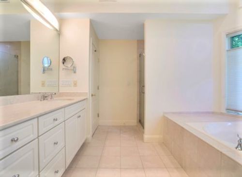 Building Photo - 143 Hudson Cove