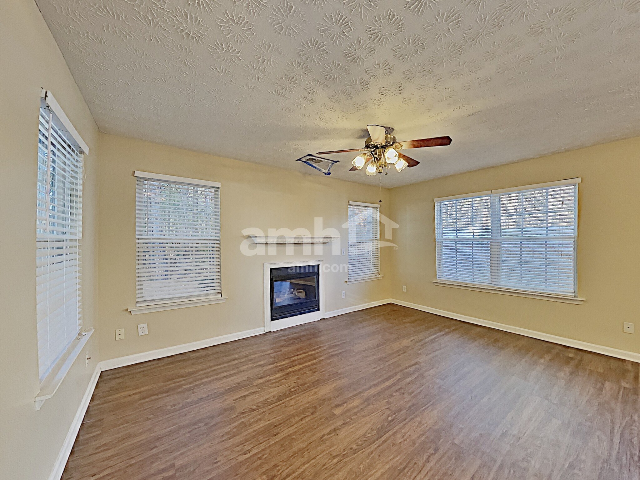 Building Photo - 836 Windcroft Cir NW