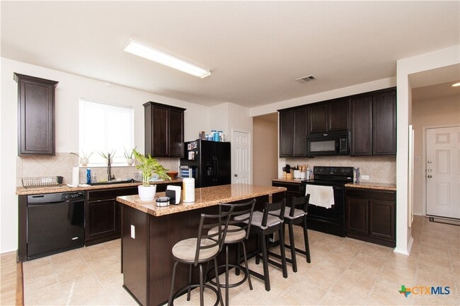 Building Photo - 303 Gemini Ln