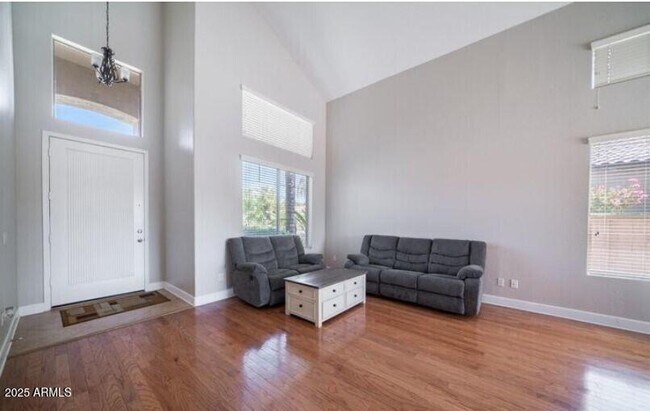 Building Photo - 3924 S Hollyhock Pl