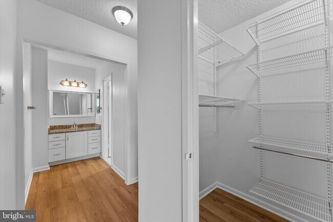 Building Photo - 3701 S George Mason Dr