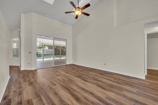 Building Photo - Great Oviedo Home in Bentley Woods!
