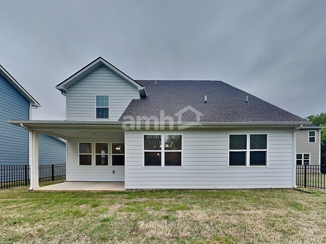 Building Photo - 3110 Esquire Dr