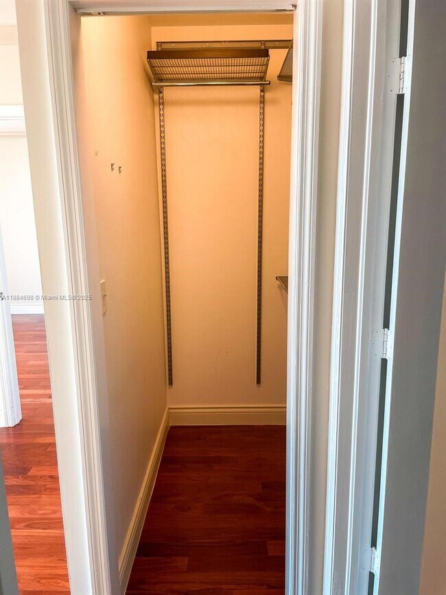 Building Photo - 2501 Douglas Rd