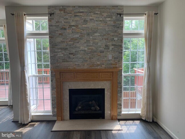 Building Photo - 43395 Allisons Ridge Terrace