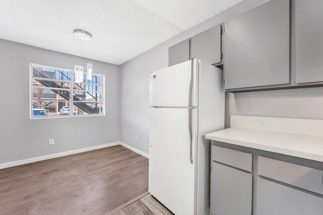 Building Photo - 2722 Alicialynn Way
