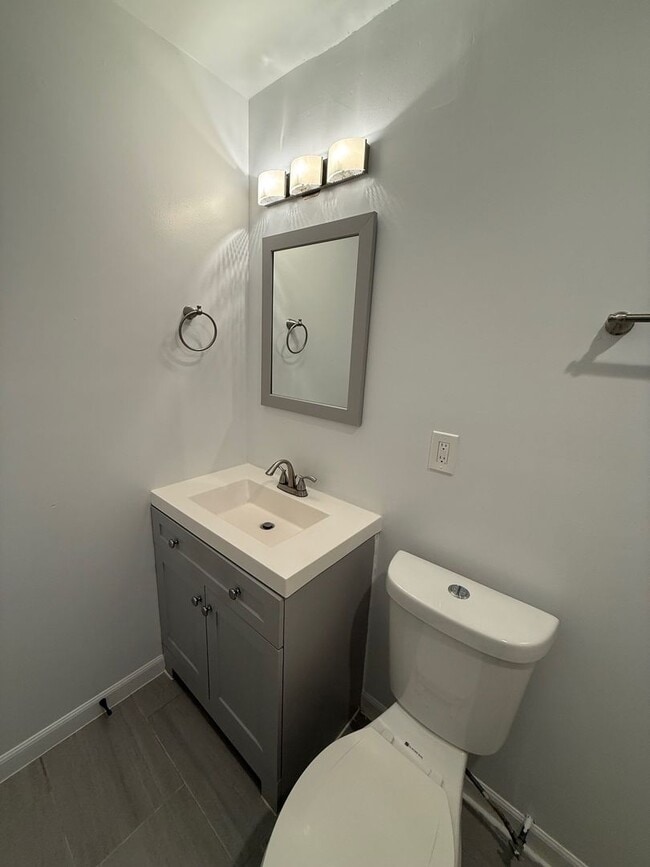 Building Photo - 33 Johnston St