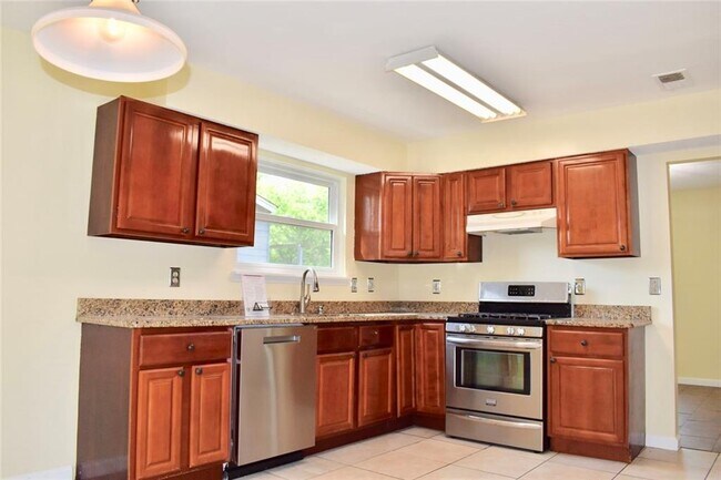Building Photo - 3006 Nuptial Ln