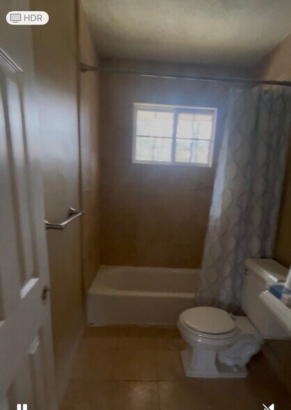 Building Photo - 315 Hilderbrand Dr