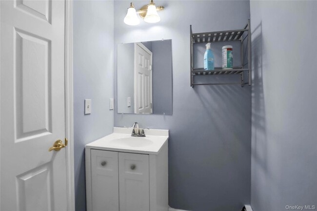 Building Photo - 11 Onyx Dr