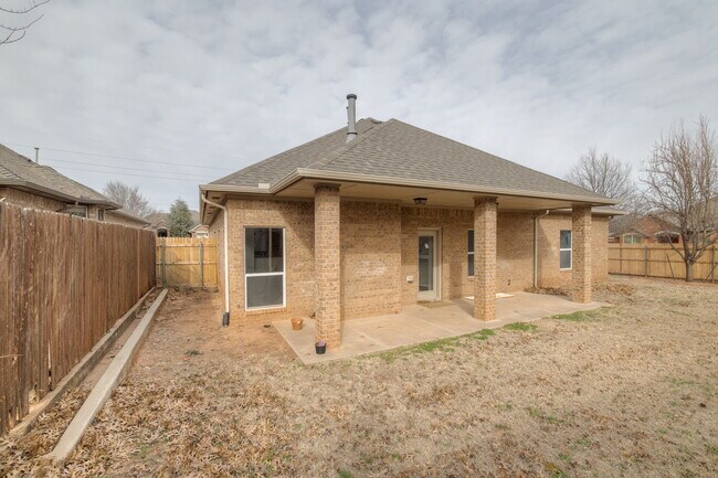 Building Photo - 4304 NW 164th Terrace