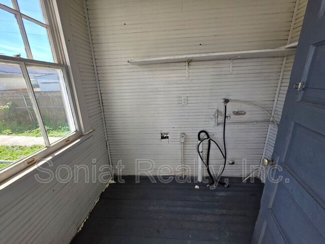 Building Photo - 430 S St Patrick St