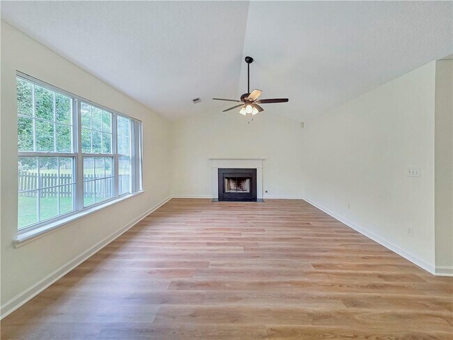 Building Photo - 2806 Vintage Wood Way