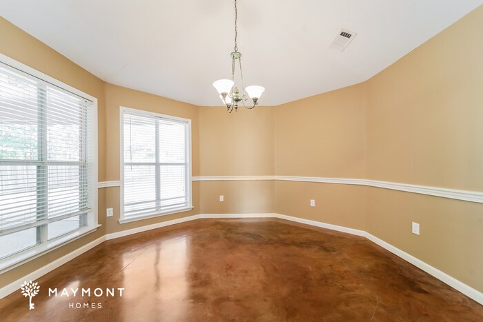 Building Photo - 252 Greensview Dr