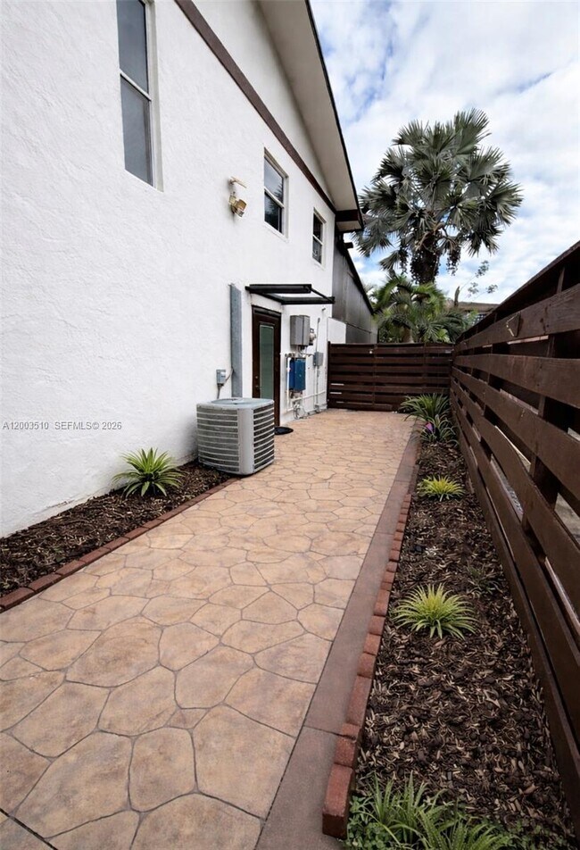 Building Photo - 8013 SW 199th Terrace