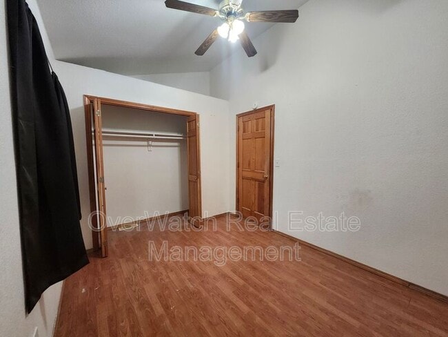 Building Photo - 10322 Chain of Rock St