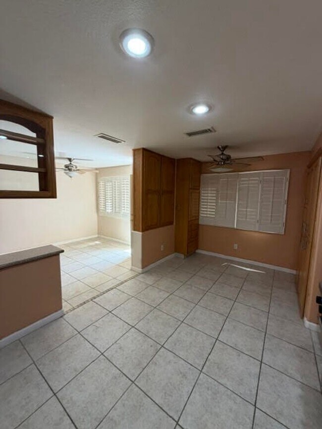 Building Photo - 2208 Rugged Mesa Dr