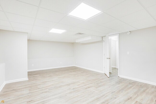 Building Photo - 3013 Fetlock Dr SW