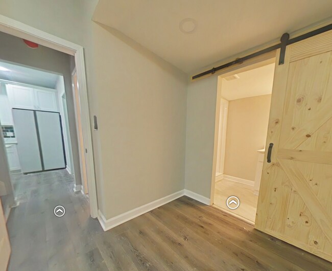 Building Photo - 249 Laurel Ave SW