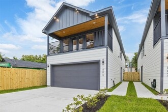 Building Photo - 884 Prosper St