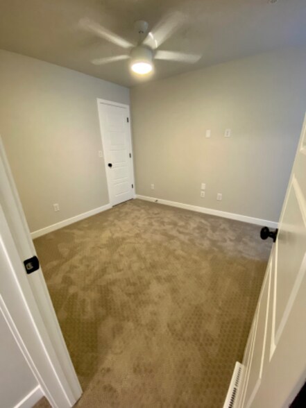 Building Photo - 4211 W Willard Park Ct