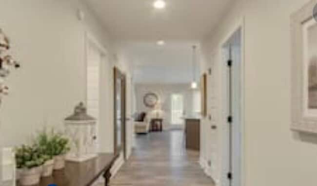 Building Photo - 2406 Chimney Rock Ln