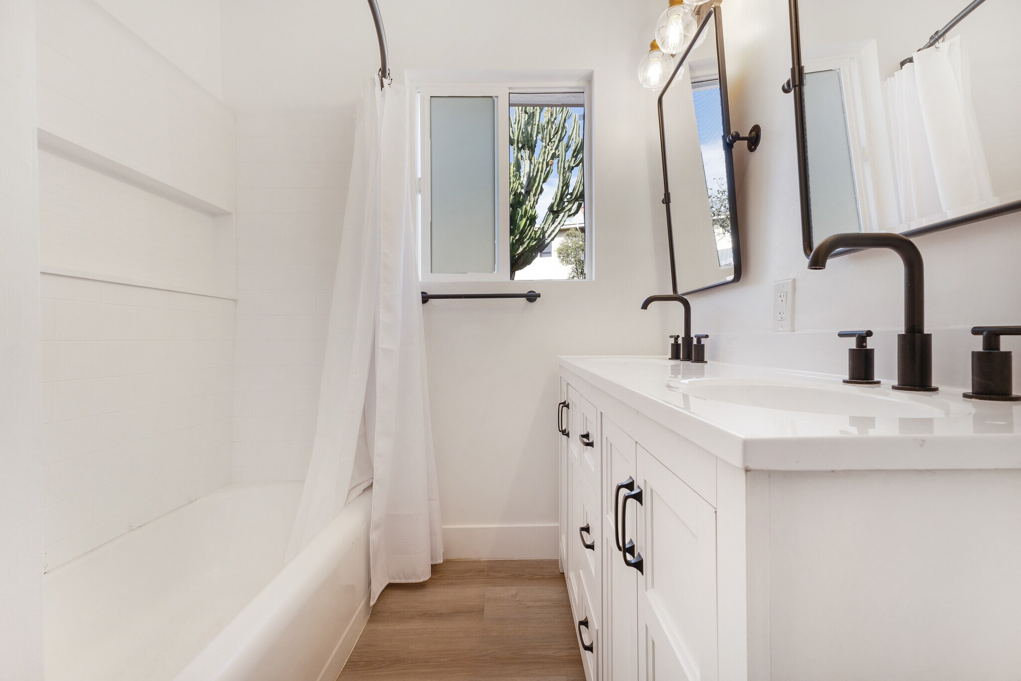 Building Photo - 205 Plymouth Dr