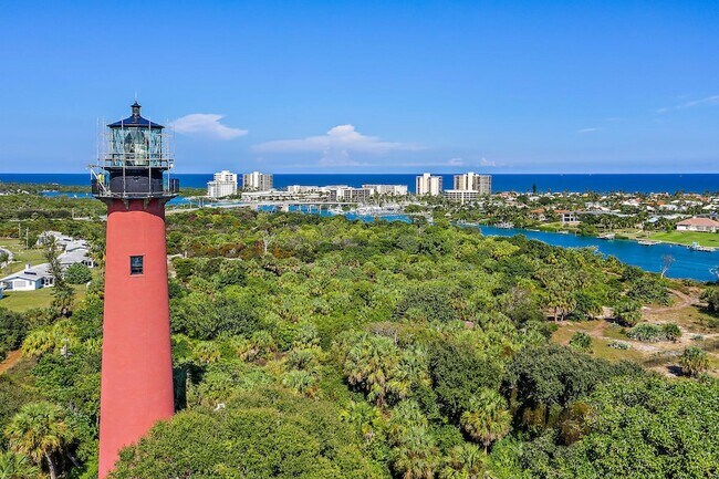 Building Photo - 225 S Beach Rd