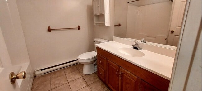 Building Photo - 2 Bedroom Duplex