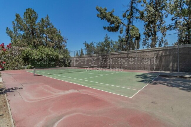 Building Photo - 2890 Huntington Blvd