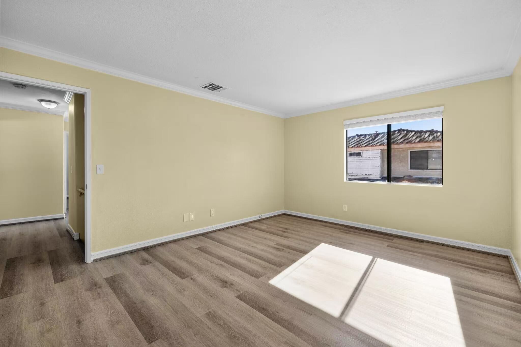 Building Photo - 3831 1/4 Bresee Ave