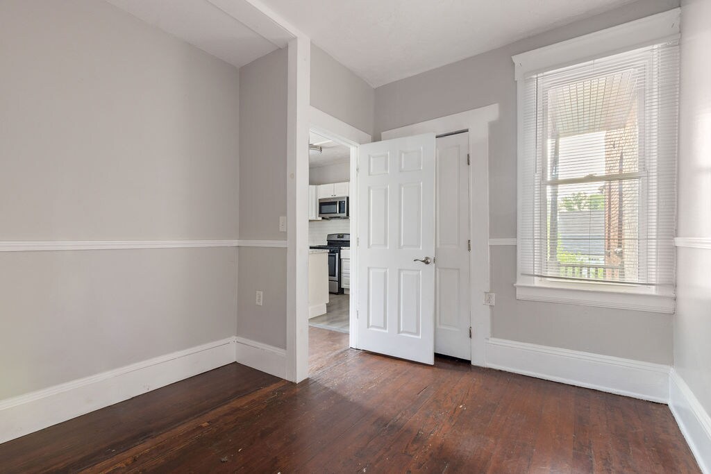 Building Photo - 1889 W 48th St