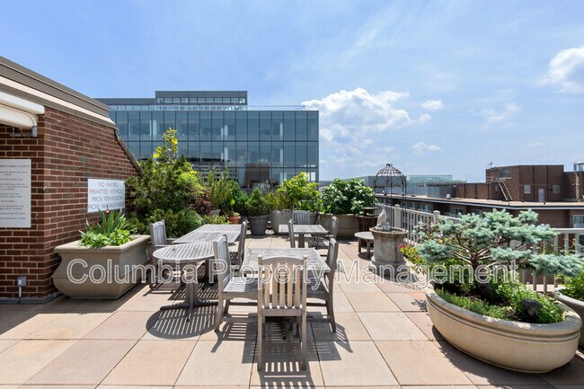 Building Photo - 1301 20th St NW