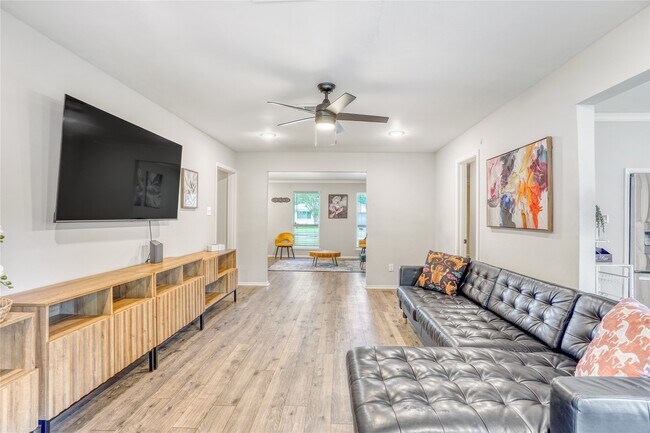 Building Photo - 9626 Vilven Ln