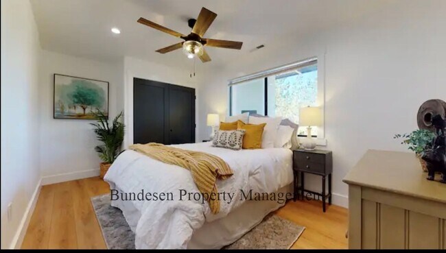 Building Photo - 1-Bed in Petaluma – All Utilities Included