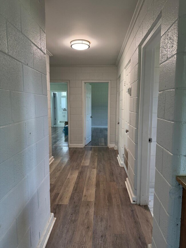 Building Photo - Rouse road - Room #1