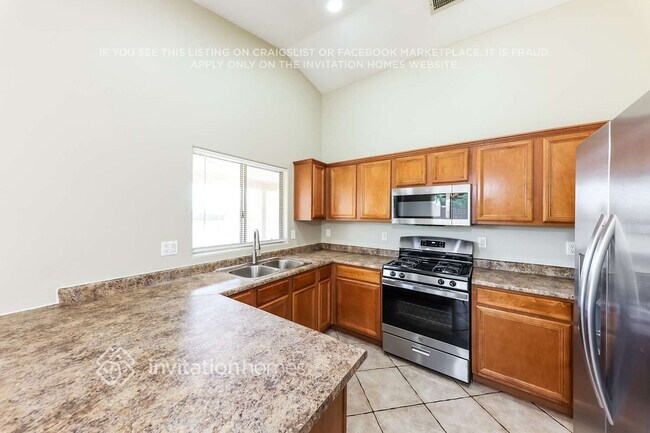 Building Photo - 5433 W Grove St