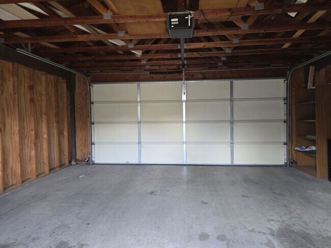 Building Photo - 1844 NW Keasey St