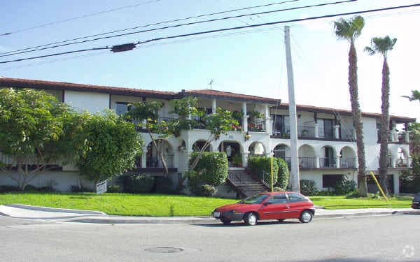 Building Photo - Hacienda By The Sea