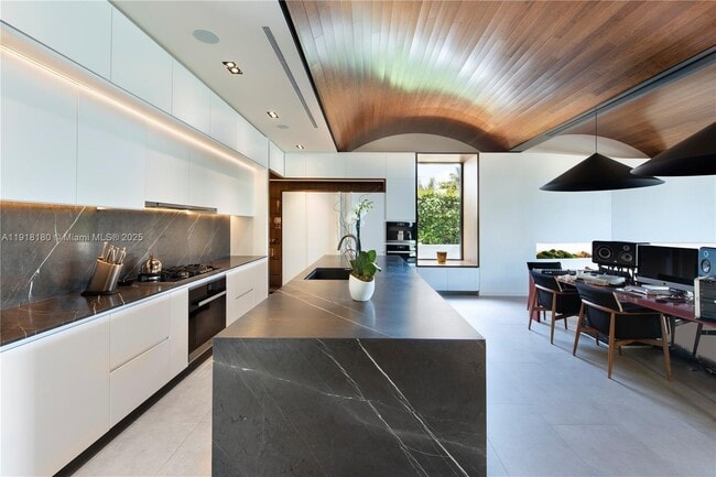 Building Photo - 8055 Noremac Ave