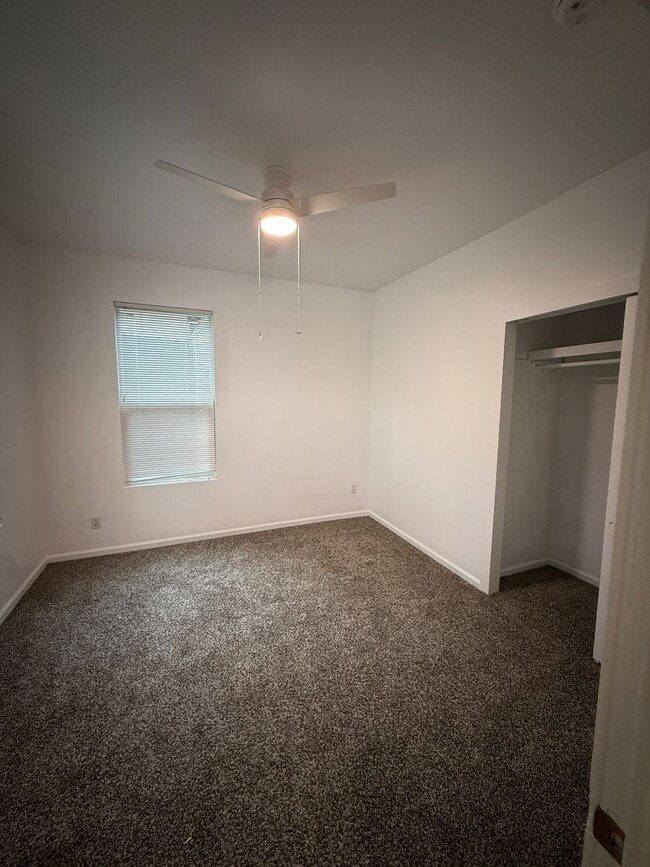 Building Photo - 3-bedroom, 1-bath home in Redding blends historic charm with modern finishes!