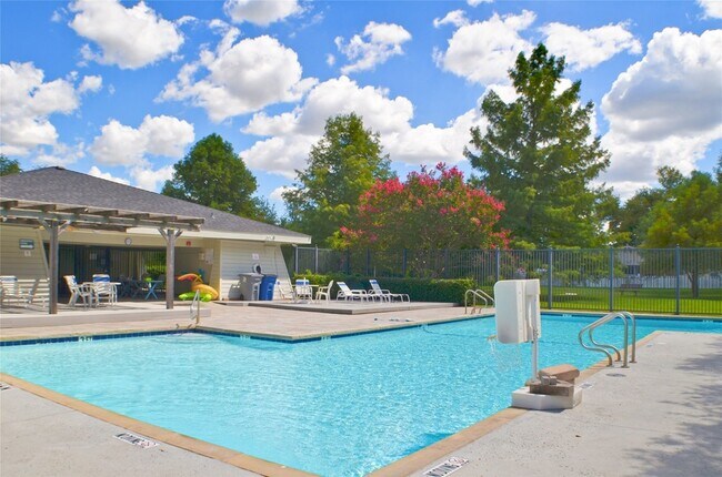 Building Photo - 15706 Havenrock Cir