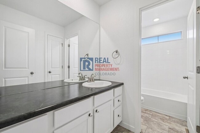 Building Photo - 8396 Bijou Crk Ave