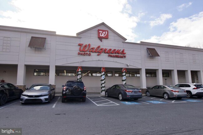 Building Photo - 1211 Northside Park Blvd