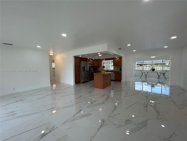 Building Photo - 11751 SW 52nd Ct